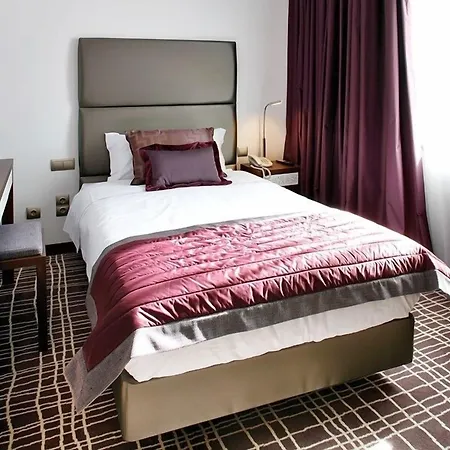 Neya Hotel