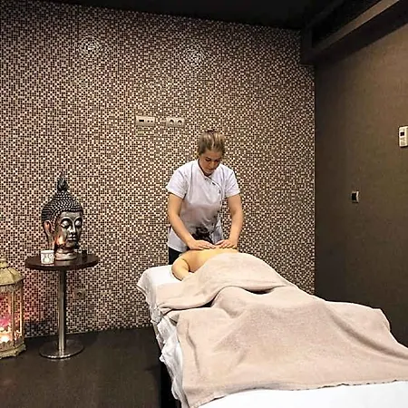 Neya Szálloda 4*