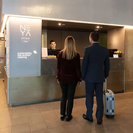 Neya Hotell 4*