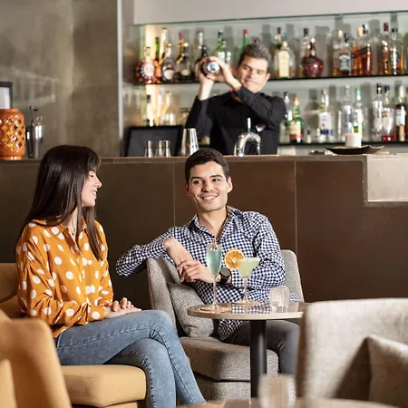 Neya Лиссабон